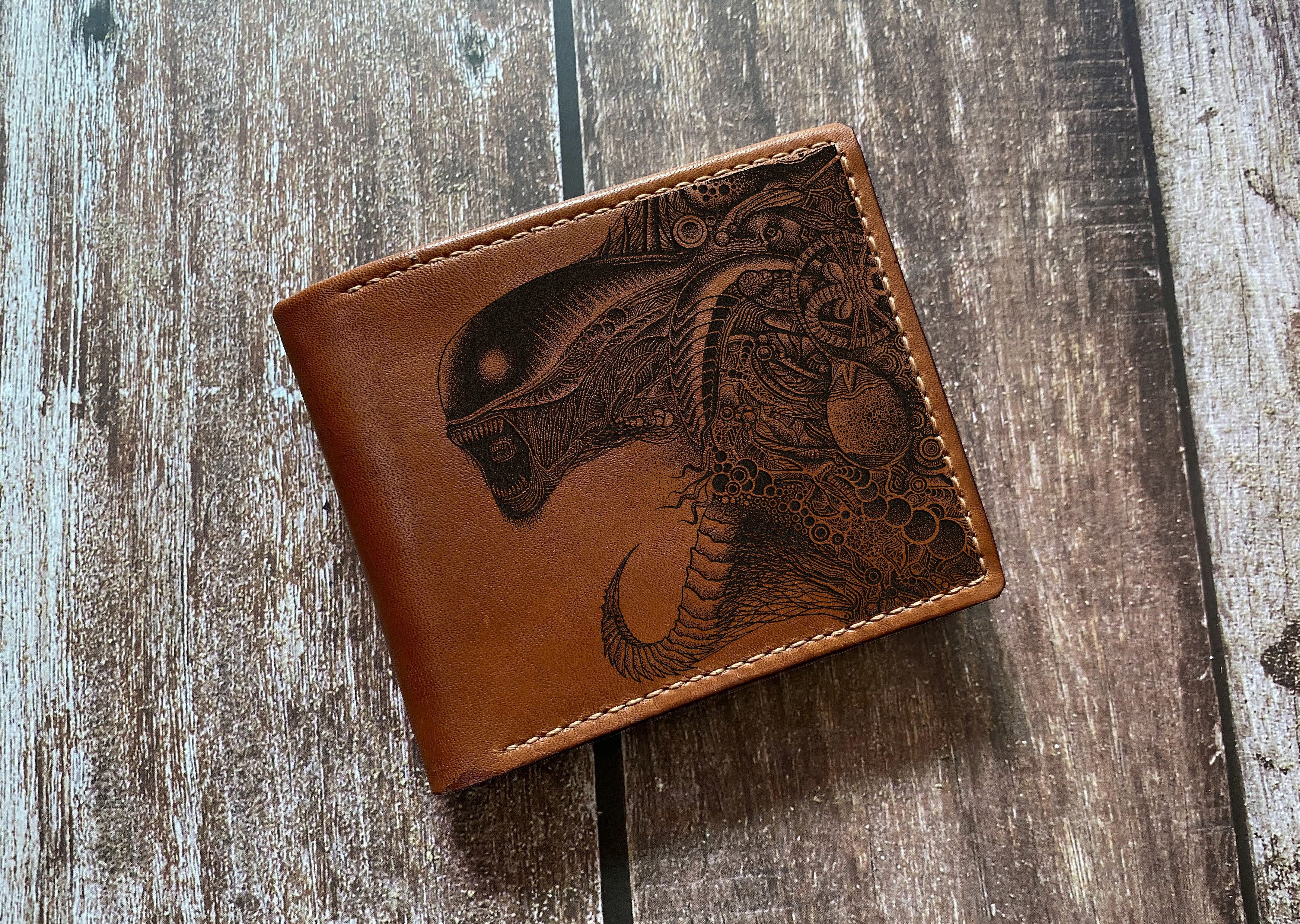 Horror alien leather gift for men, Xenomorph monster art wallet, custom gift ideas for boyfriend