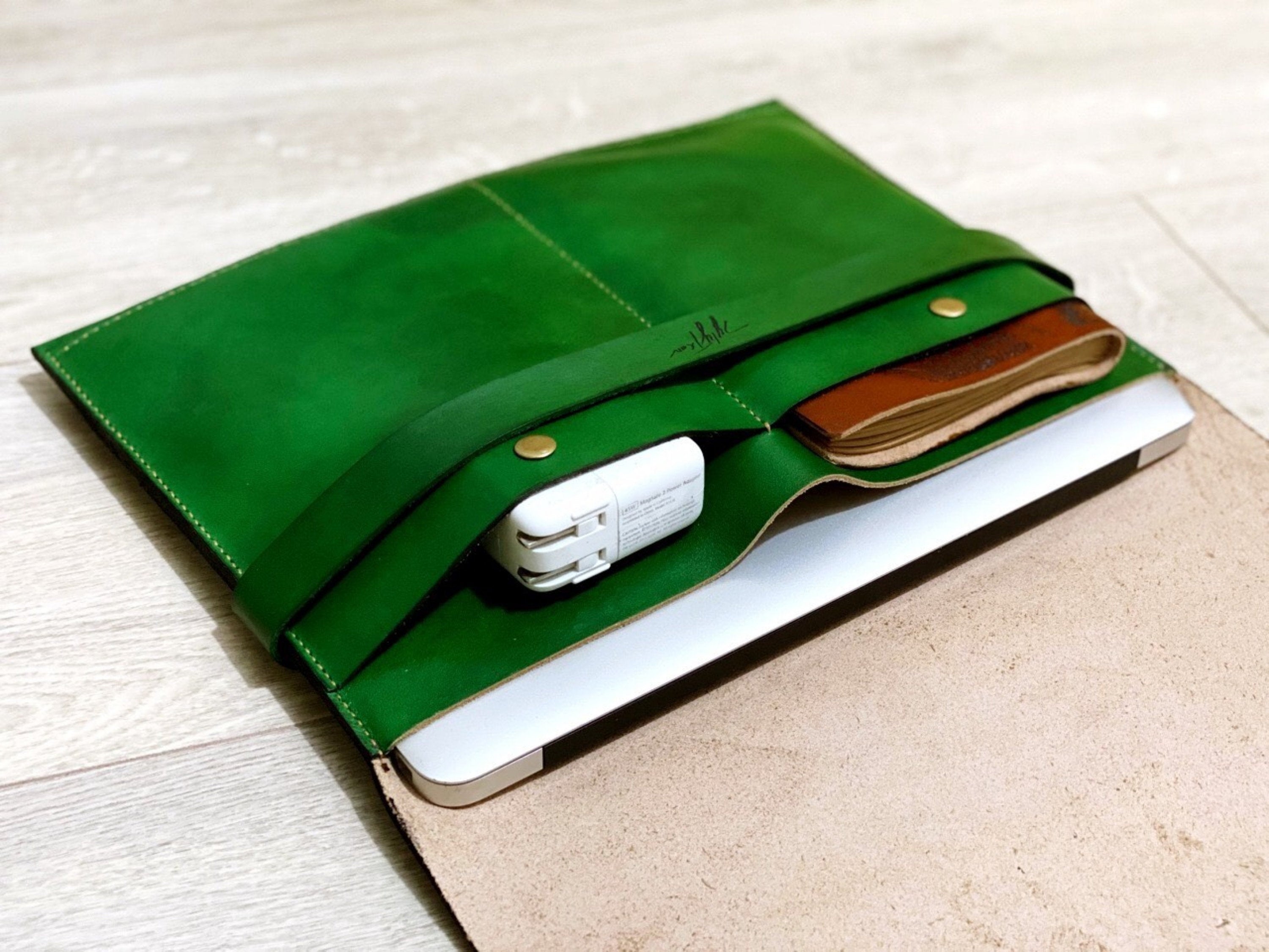 Personalized Laptop cover, Macbook sleeves, tablet leather case, genuine leather handmade Laptop holder, IT accessories, electronic case